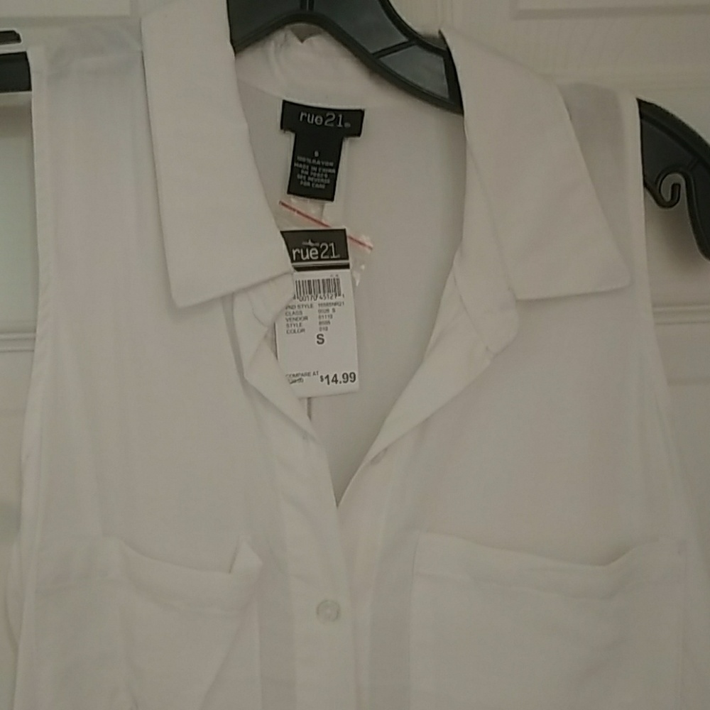 High low collared tank - Picture 2 of 5